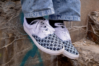 "Damnaged Checkers" Women’s canvas shoes